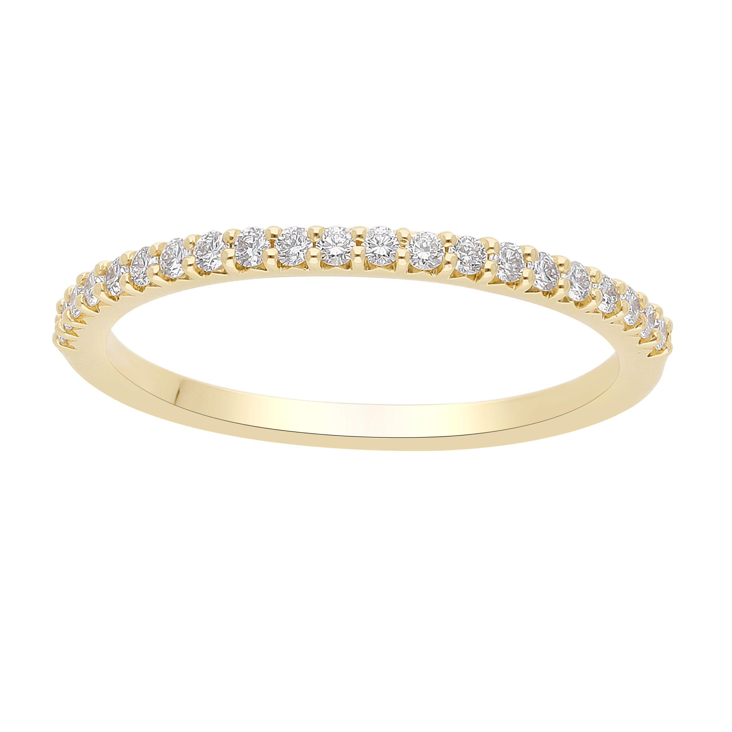 Alliancering i 14 karat guld med 0,18 ct diamanter hele vejen rundt fra Byfrisenholm